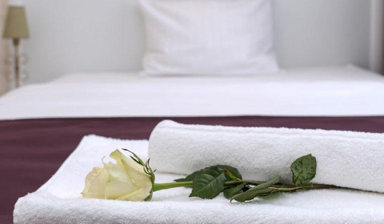 Hotel Court Park Nysa Eksteriør billede